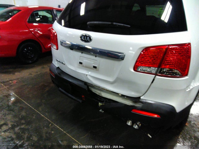 2013 KIA SORENTO LX VIN: 5XYKTDA64DG335515