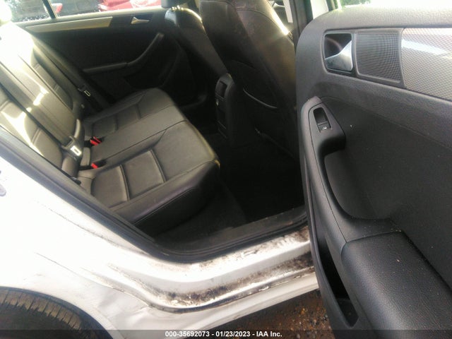 2017 VOLKSWAGEN JETTA 1.4T SE VIN: 3VWDB7AJ8HM393456