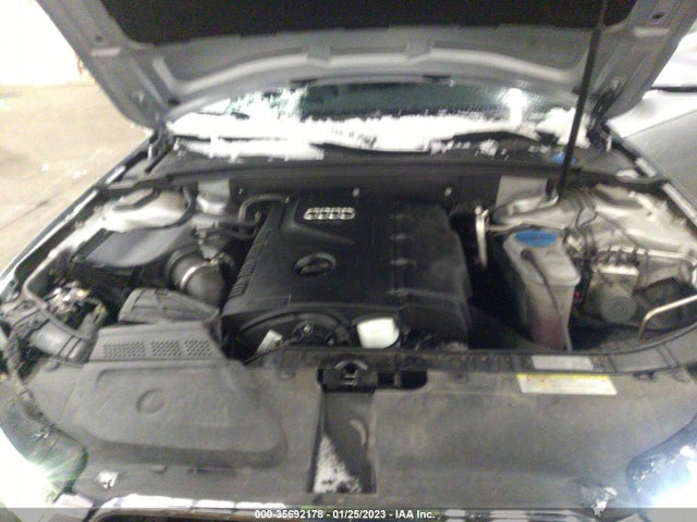 2016 Audi A4, VIN: WAUBFAFL9GN011104
