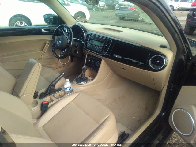 2014 Volkswagen Beetle, VIN: 3VWJ17AT3EM648047