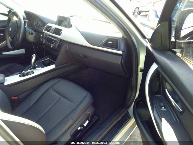 BMW 3 Series 320i 2016 WBA8E1G50GNU10450 Image 6