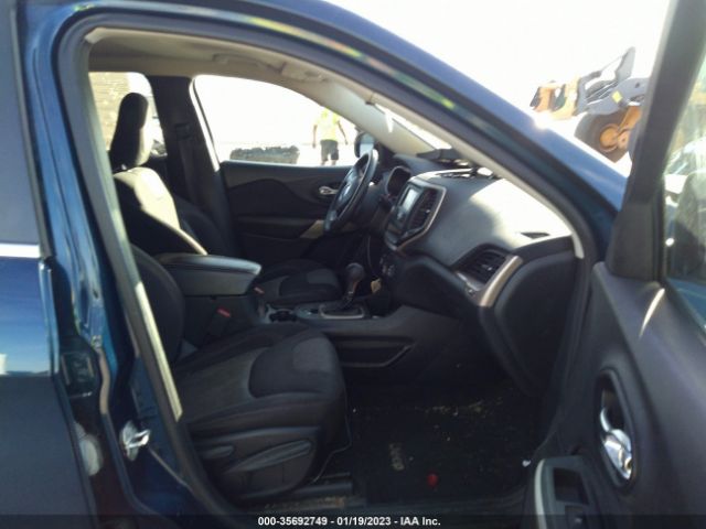 1C4PJLCB7JD605525 Jeep Cherokee Latitude