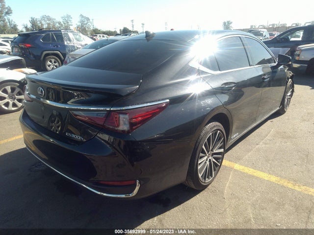 58ADA1C17NU022042 Lexus Es Es 300h