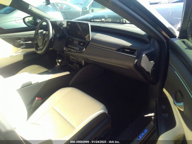 58ADA1C17NU022042 Lexus Es Es 300h