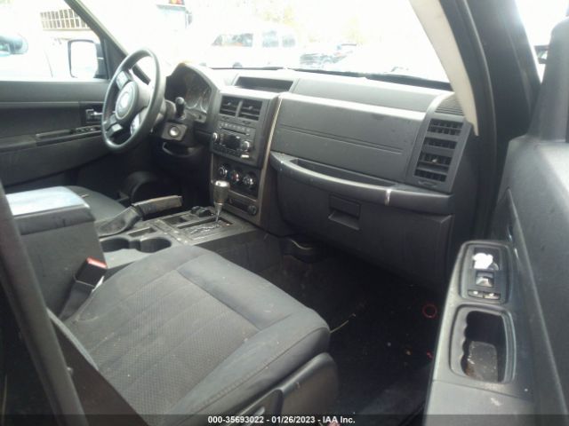 1C4PJMAK9CW145414 Jeep Liberty Sport