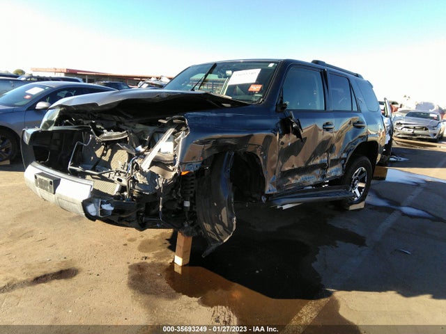 Toyota 4RUNNER SR5 2019 JTEBU5JR5K5678400 Image 2