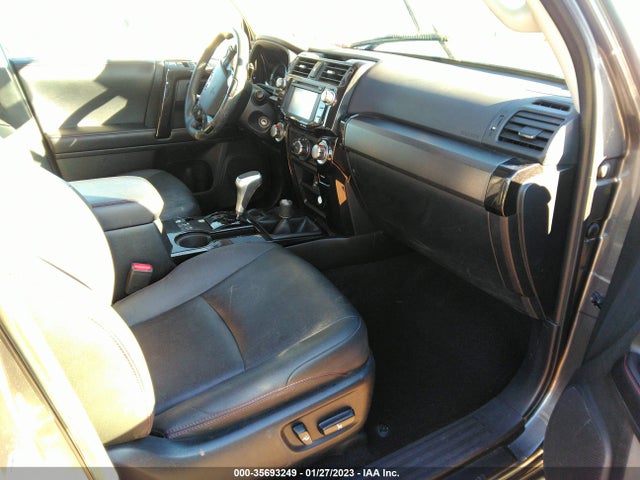 Toyota 4RUNNER SR5 2019 JTEBU5JR5K5678400 Image 5