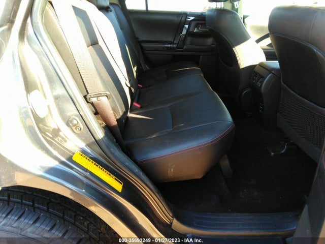 Toyota 4RUNNER SR5 2019 JTEBU5JR5K5678400 Image 8