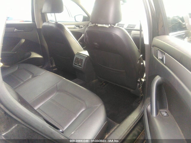 1VWBT7A31EC066173 Volkswagen Passat Se W/sunroof & Nav