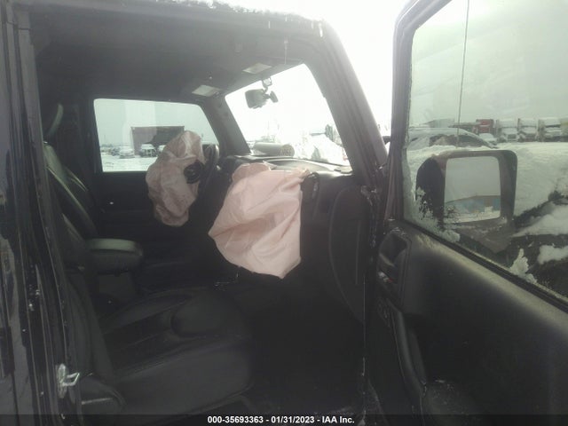 2017 Jeep Wrangler, VIN: 1C4BJWEGXHL657090