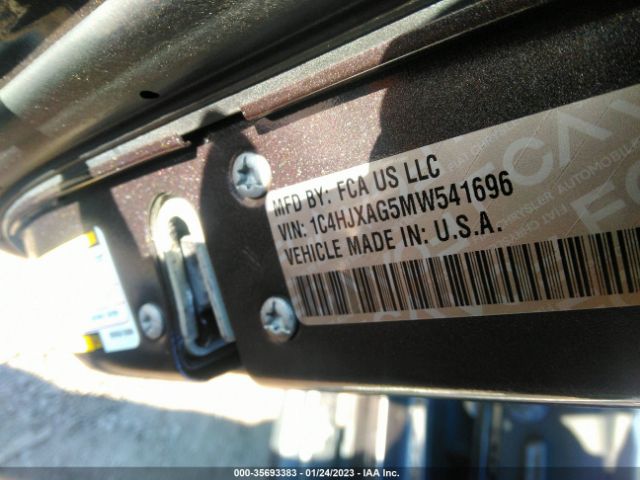 1C4HJXAG5MW541696 Jeep Wrangler Sport S