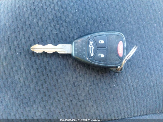 Chrysler 200 LX 2013 1C3CCBAB0DN635670 Image 11