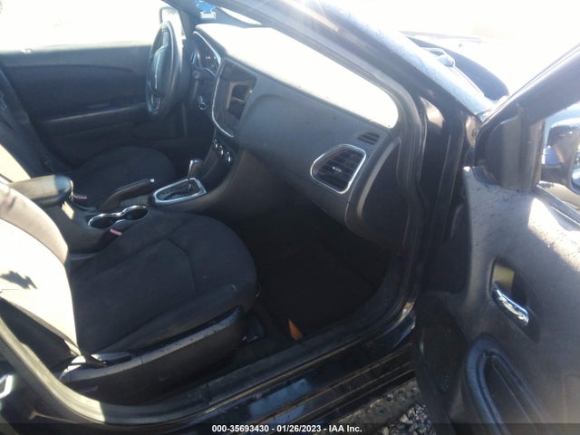 Chrysler 200 LX 2013 1C3CCBAB0DN635670 Image 5