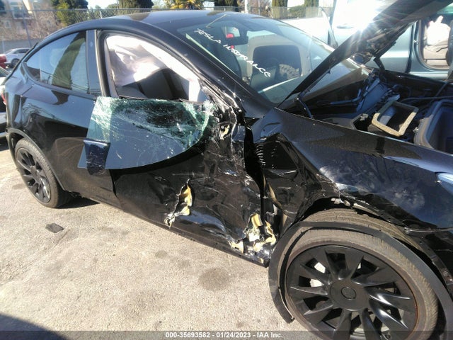 Tesla Model Y Long Range 2021 5YJYGDEE7MF212962 Image 7