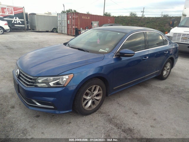 2016 Volkswagen Passat, VIN: 1VWAT7A33GC036302