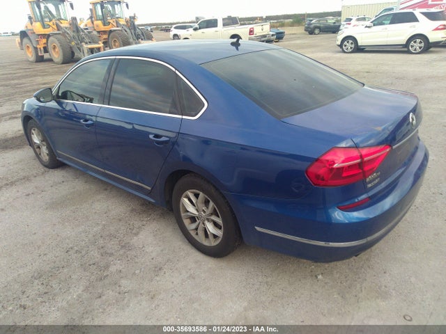 2016 Volkswagen Passat, VIN: 1VWAT7A33GC036302