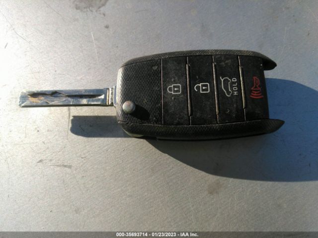 KNDJN2A26F7166704 KIA Soul Base