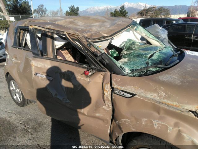 KNDJN2A26F7166704 KIA Soul Base