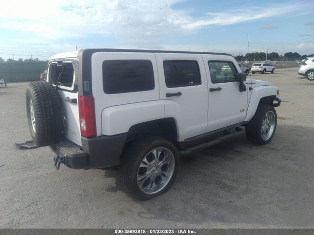 2007 HUMMER H3 SUV VIN: 5GTDN13E978197867
