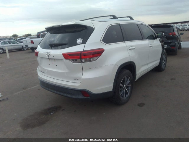 2017 Toyota Highlander, VIN: 5TDKZRFH4HS217740