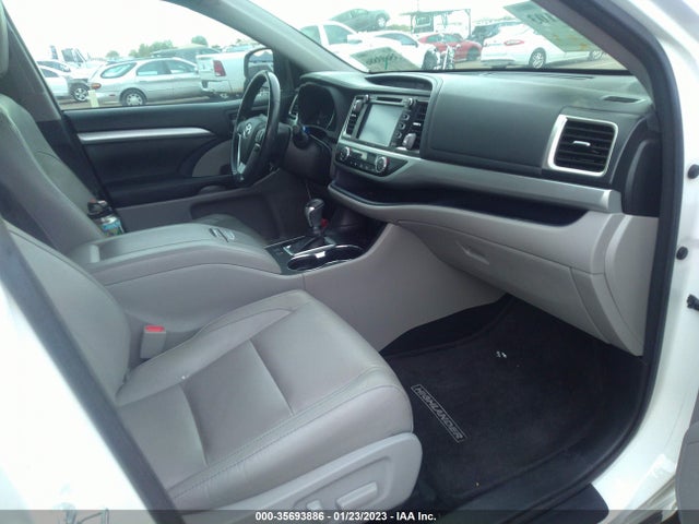 2017 Toyota Highlander, VIN: 5TDKZRFH4HS217740