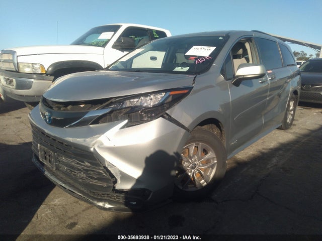 Toyota SIENNA LE 2021 5TDKSKFC8MS030995 Image 2