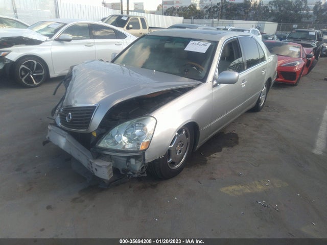 Lexus LS 430 2002 JTHBN30F420067699 Image 2