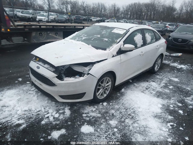 Ford FOCUS SE 2017 1FADP3F2XHL243127 Image 2