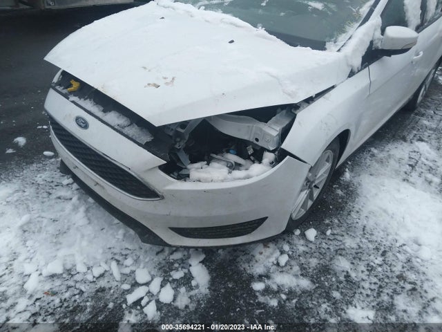 Ford FOCUS SE 2017 1FADP3F2XHL243127 Image 8