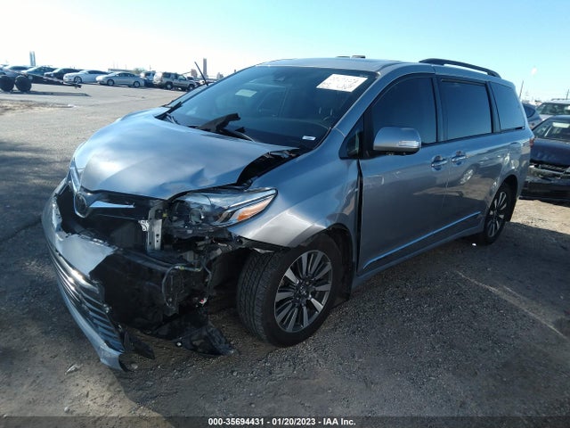 2018 Toyota Sienna, VIN: 5TDDZ3DC5JS208399