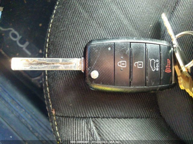 KNDJP3A57G7244726 KIA SOUL +