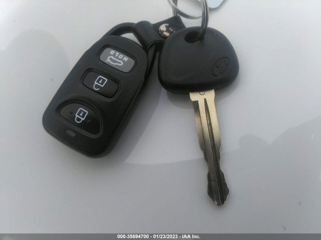 2019 HYUNDAI ELANTRA SE VIN: 5NPD74LF7KH413530