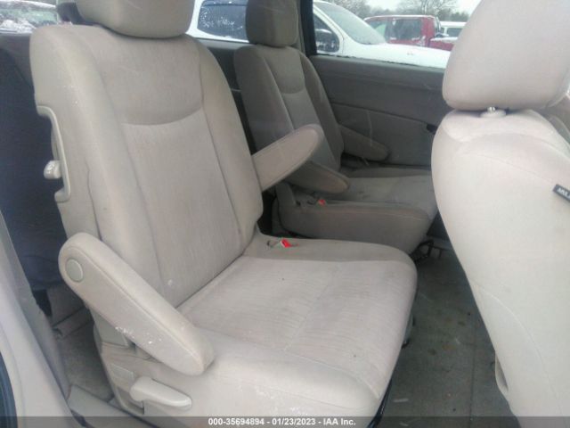 JN8AE2KP1C9035517 Nissan Quest Sv