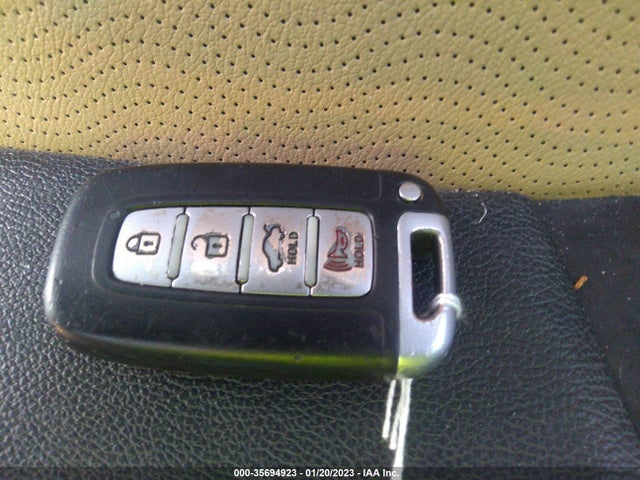 2013 HYUNDAI ELANTRA LIMITED VIN: 5NPDH4AE4DH244500