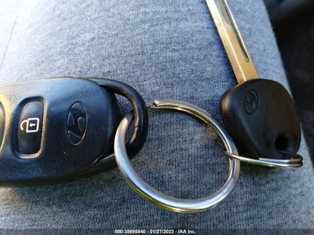2013 HYUNDAI ACCENT GLS VIN: KMHCU4AE8DU458804