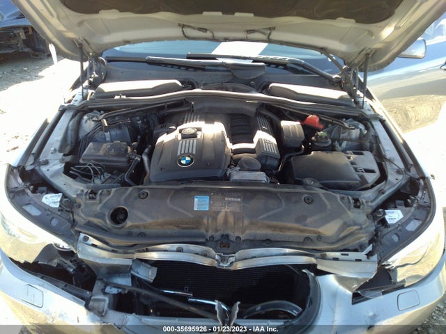 BMW 5 Series 528i 2010 WBANU5C53AC126297 Image 11