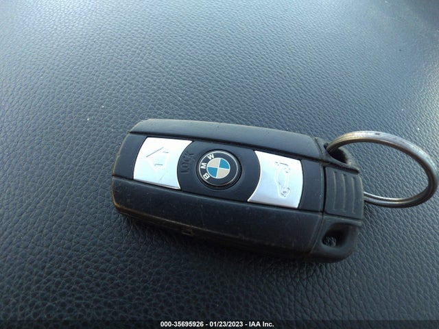 BMW 5 Series 528i 2010 WBANU5C53AC126297 Image 3