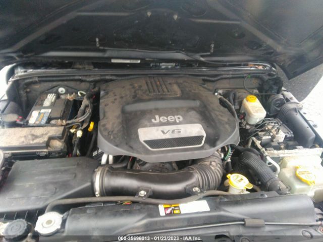 1C4BJWDG5EL259590 Jeep Wrangler Unlimited Sport