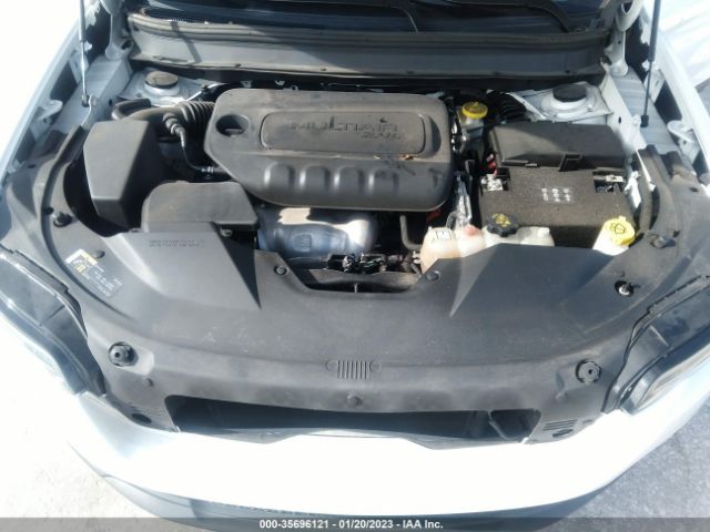 1C4PJLCB4KD370132 Jeep Cherokee Latitude