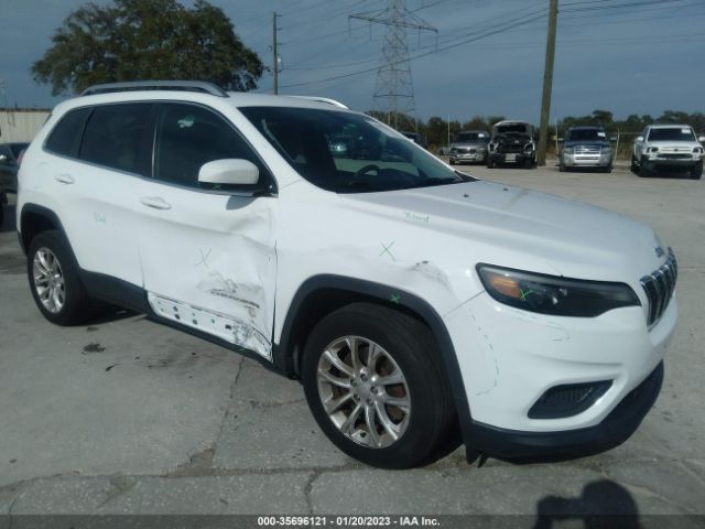 1C4PJLCB4KD370132 Jeep Cherokee Latitude