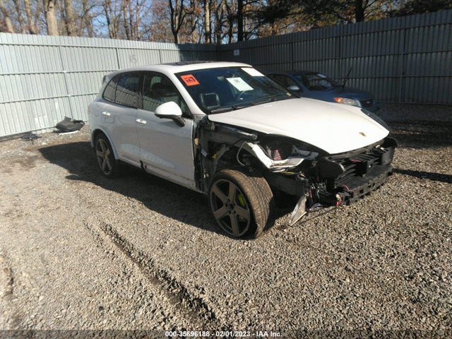 2018 Porsche Cayenne, VIN: WP1AE2A29JLA72119