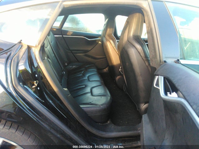 2015 Tesla Model S, VIN: 5YJSA1H42FF092631