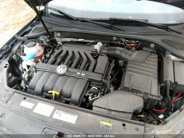 2018 Volkswagen Passat, VIN: 1VWJM7A30JC028243