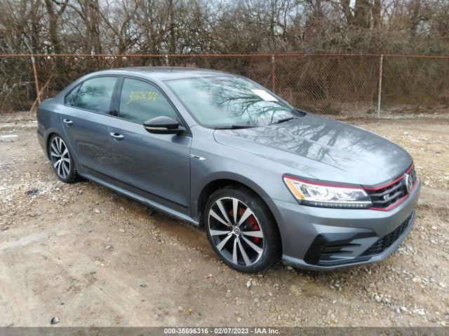 2018 Volkswagen Passat, VIN: 1VWJM7A30JC028243