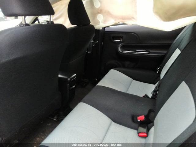 Toyota PRIUS C 2015 JTDKDTB36F1581271 Image 9
