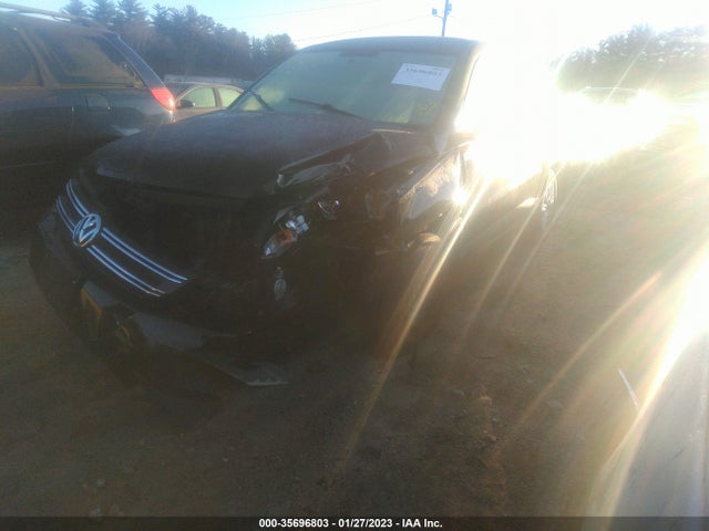 WVGAV7AX5JK004010 Volkswagen TIGUAN LIMITED