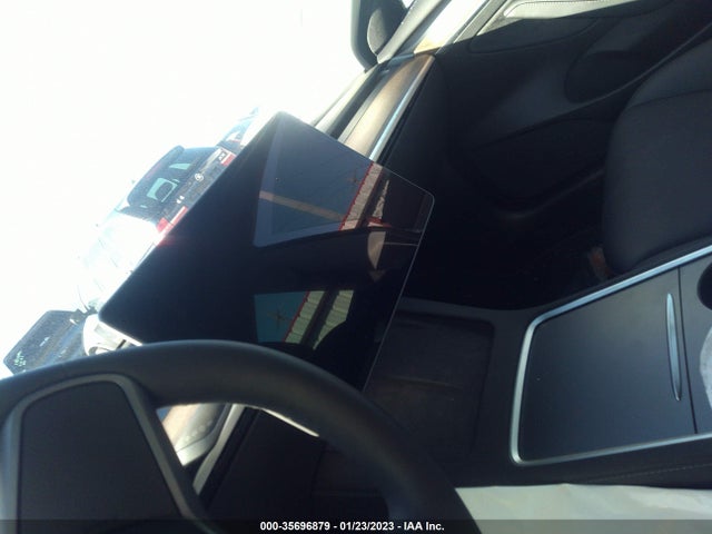 Tesla Model 3 Long Range 2022 5YJ3E1EB9NF243555 Image 8