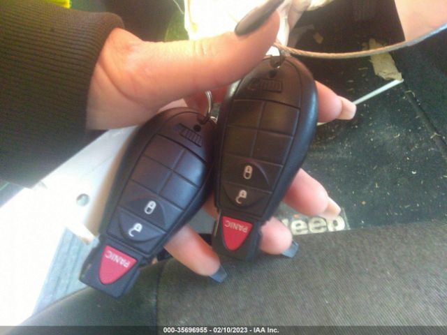 1C4PJLAB1GW351570 Jeep Cherokee Sport