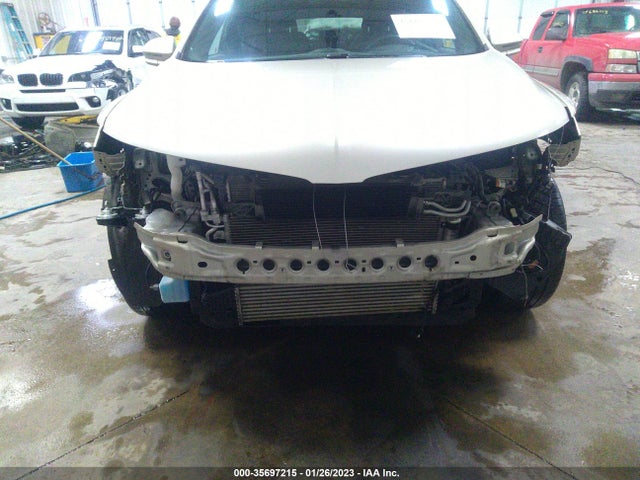 2015 Lincoln MKC, VIN: 5LMTJ2AH8FUJ27700