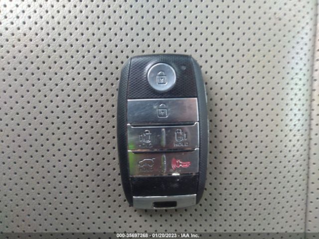 KNDMB5C18H6310533 KIA SEDONA LX